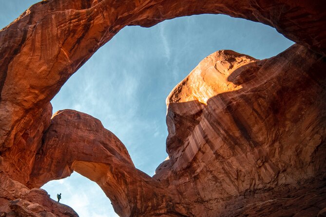 Half Day Arches 4x4 With Delicate Arch Hike - Highlights of the Tour