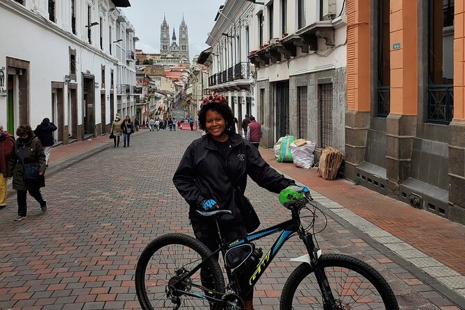 Half Day Bike Tour Discovering Quito - Discovering Quitos Landmarks