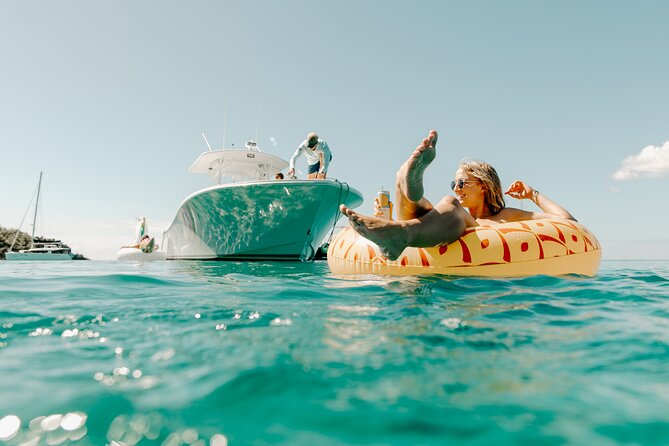 Half Day Boat Charter Around the Islands of St Thomas and St John - Experience the Boats Amenities