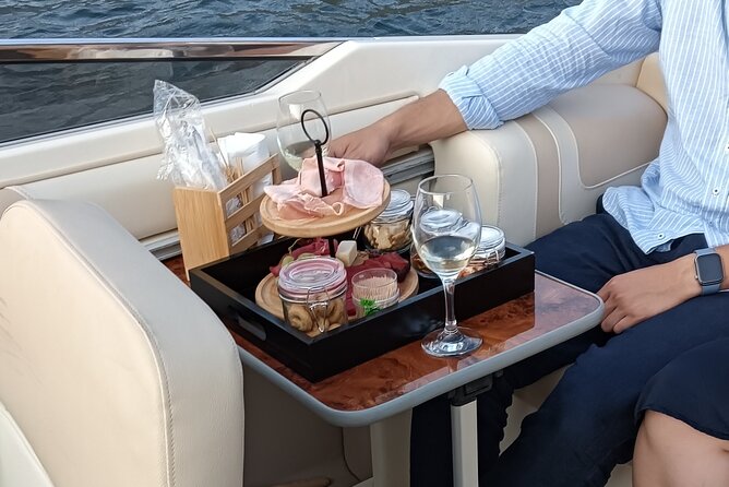 Half Day Boat Tour on Lake Como With Aperitif - Customer Reviews and Ratings