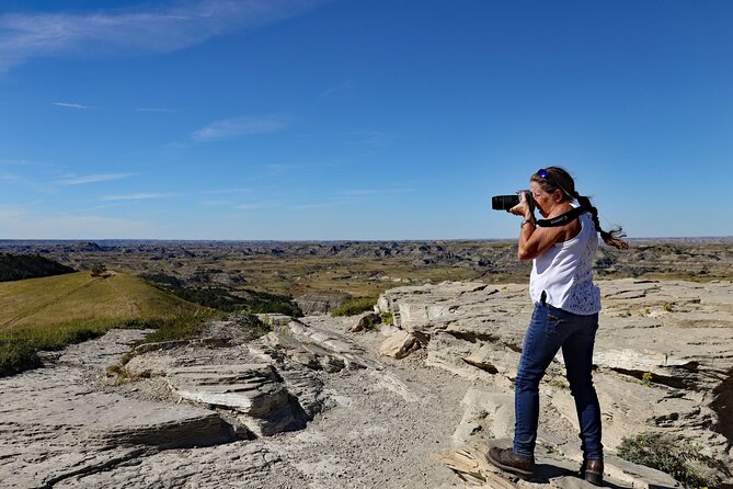 Half Day Chasing Horses Wildlife Photography Experience in North Dakota - Personalized Photography Guidance