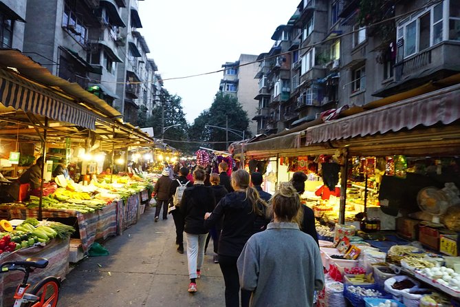 Half-Day Chengdu Cooking Class With Local Market Visit - Meeting Point and Logistics