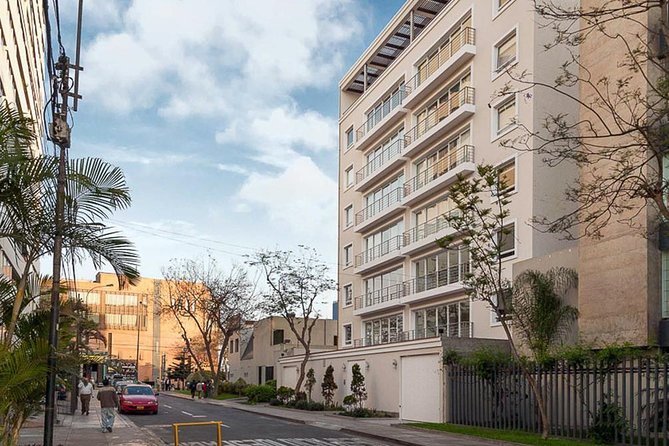 Half Day City Tour Lima - Colonial and Modern Shared - Visiting Modern Landmarks