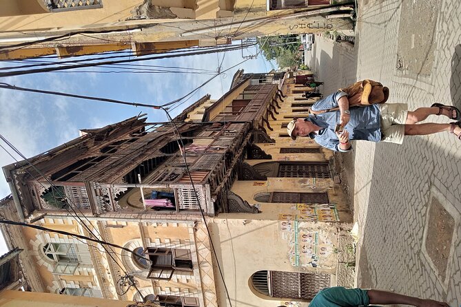 Half Day City Tour of Mombasa - Getting There and Around