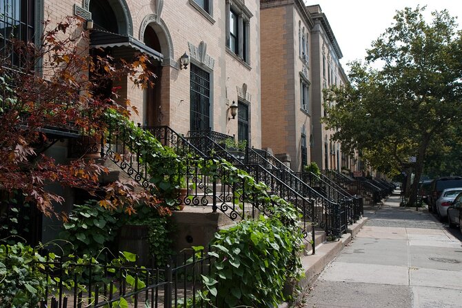 Half-Day Civil Rights Walking Tour in Harlem With Lunch - Visiting the Schomburg Center