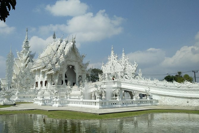 Half Day Cycling Tour to the White Temple - Destination: White Temple