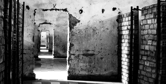Half Day: Dark Year of Phnom Penh and Survivor Encounter - Tour Options