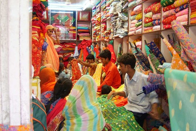 Half Day Delhi Shopping Tour With Shopping Consultant - Customizable Shopping Experience