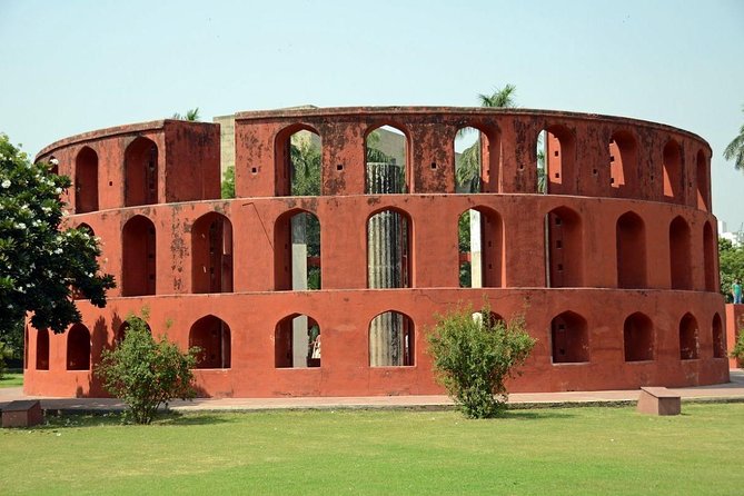 Half Day Delhi Walk Tour Includes Jantar Mantar, Agrasen Ki Baoli & Bangla Sahib - Reviews and Ratings