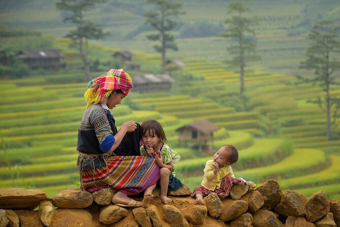 Half Day Doi Suthep & Hmong Hill Tribe - Highlights
