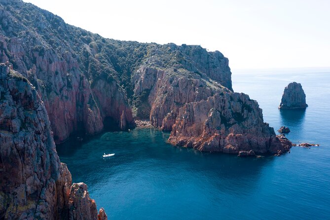 Half-Day Excursion / Snorkeling in the Calanques De Piana-Capo Rosso - Guide Qualifications