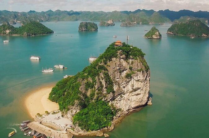Half Day Explore Halong Bay With Lunch, Sung Sot Cave, Titop Island and Kayaking - Return to the Harbor