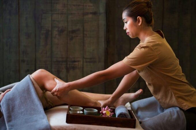 Half Day Floating Village Tour & Free 60 Min of Foot Massage - Pricing and Booking