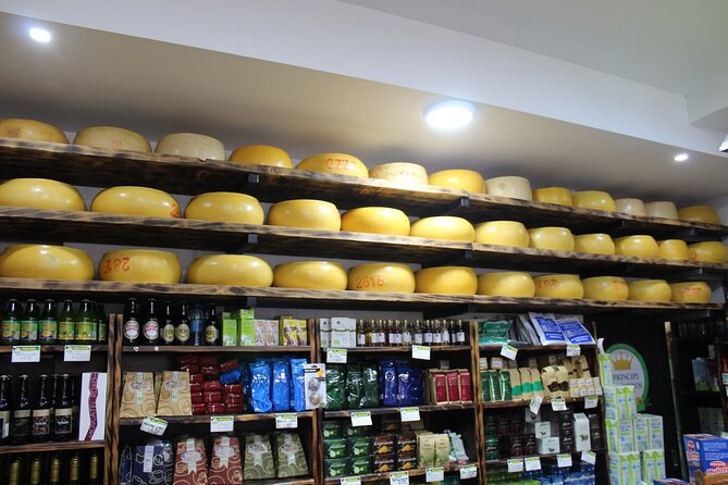 Half-Day Food Tour in Ponta Delgada With Breakfast - Azorean Breakfast