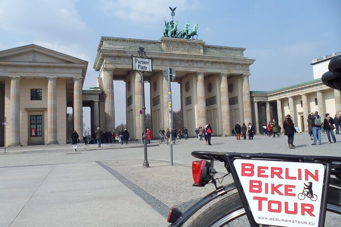 Half-Day Guided Bike Tour of Central Berlins Highlights - Group Size and Booking