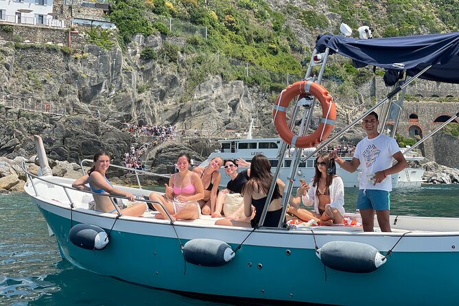 Half Day Guided Tour of the Cinque Terre From the Sea - Negative Reviews