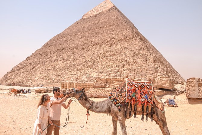 Half Day Guided Tour to Giza Pyramids Sphinx With 1 Hour Camel Ride - Meeting the Tour Guide