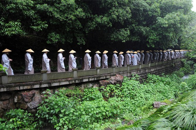 Half-Day Hangzhou Tianzhu Buddhist Mountain Hiking Tour With Green Tea Village - Tianzhu Buddhist Mountain Highlights