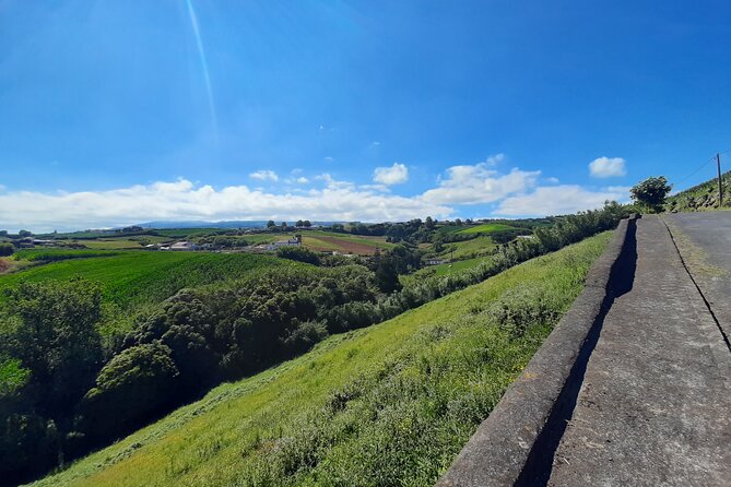 Half Day Hike Waterfalls Moinho Do Felix With Tea Plantation - Quick Points