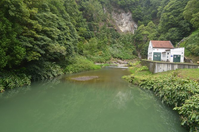 Half Day Hiking Tour Salto Do Cabrito and Hot Springs - Exploring Fogo Lagoon