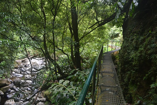 Half Day Hiking Tour Salto Do Cabrito and Hot Springs - Accessibility and Requirements