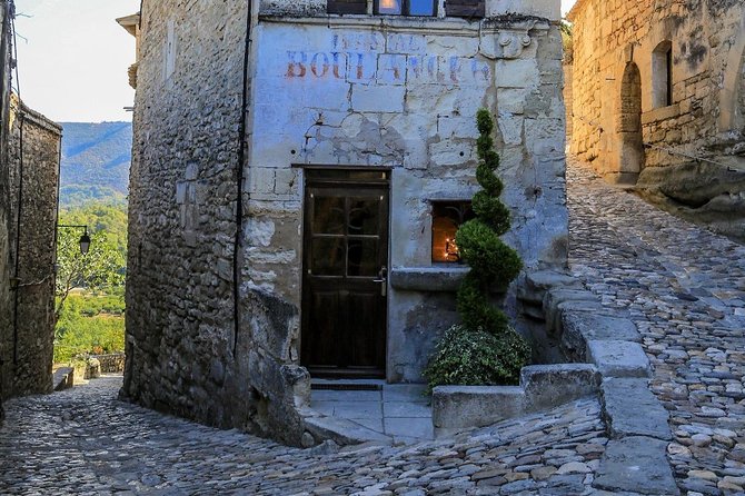 Half Day Hilltop Villages of Luberon Tour From Avignon - Booking Confirmation