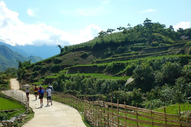 Half-Day Hometrek From Sapa With Hmong Sister House - Visiting a Hmong Sister House