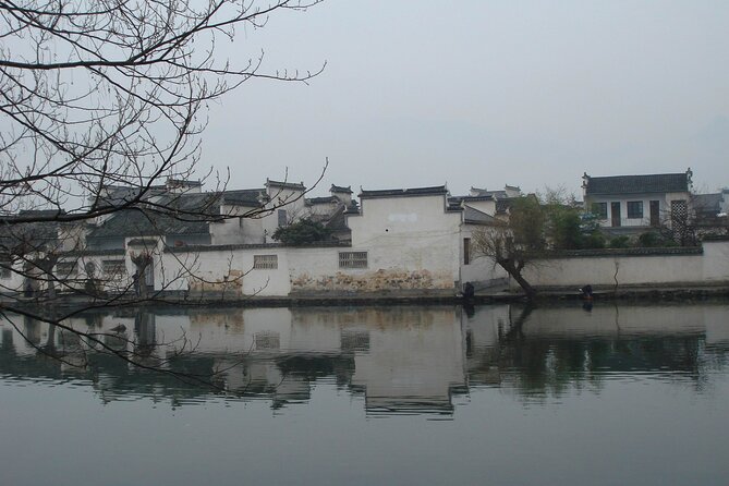 Half Day Huangshan to Hongcun Village Group Tour-No Shopping - Meeting and Pickup