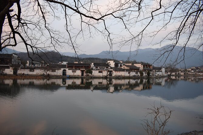 Half Day Huangshan to Hongcun Village Group Tour-No Shopping - Exploring Huangshan Scenery