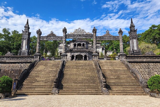 Half-Day Hue Boat Tour: Thien Mu Pagoda and Dong Khanh Tomb - Accessibility and Participation