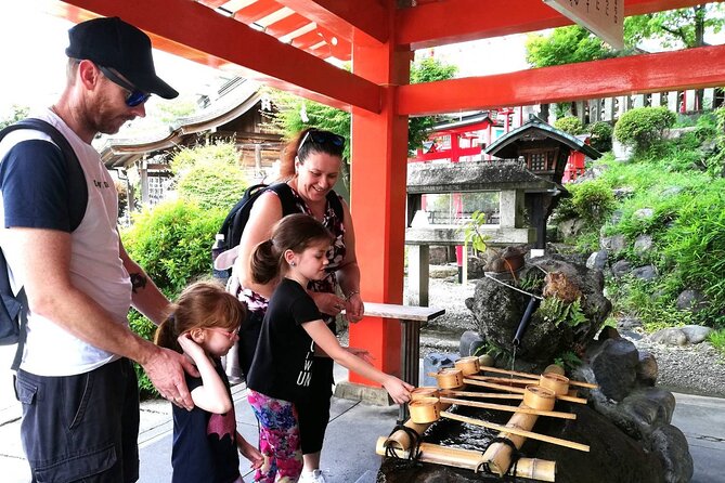Half-Day Inuyama Castle and Town Tour With Guide - Exploring Inuyama Castle