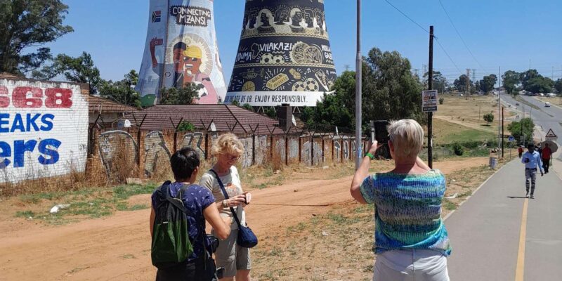 Half Day Johannesburg and Soweto Guided Tour - Accessibility and Communication