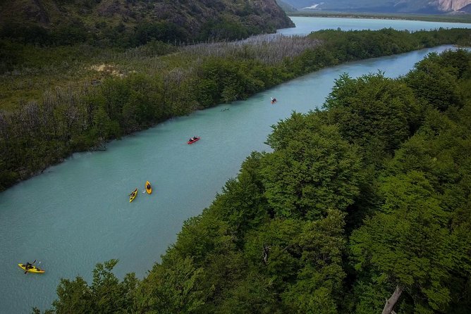 Half Day Kayak Rio De Las Vueltas (Condor Lagoon Refuge). - Key Points