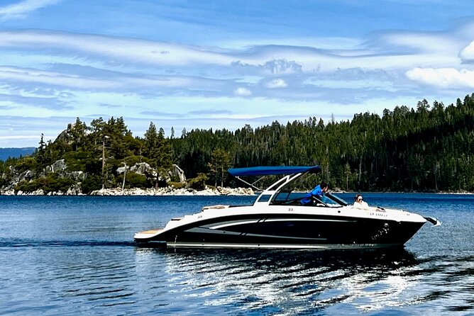 Half Day Luxury Yacht Class Tour on Lake Tahoe - Onboard Amenities
