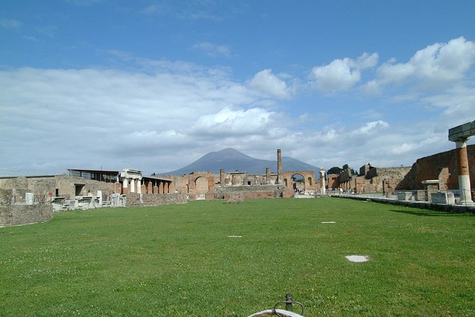 Half Day Morning Tour of Pompeii From Sorrento - Exploring Pompeiis Ruins