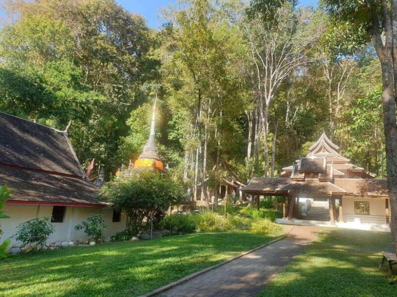 Half Day Morning Wat Pha Lat & Wat Phra That Doi Suthep Tour - Itinerary Highlights