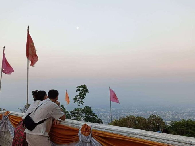 Half Day Morning Wat Pha Lat & Wat Phra That Doi Suthep Tour - Tips for a Successful Tour