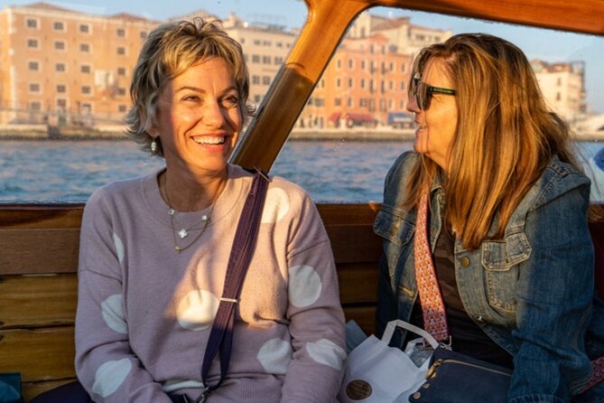 Half Day Murano and Burano Island Tour by Private Boat - Discovering Burano