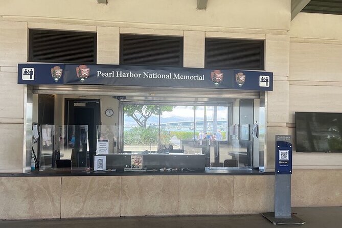 Half Day Pearl Harbor With USS Arizona Memorial and City Tour - Location and Reviews