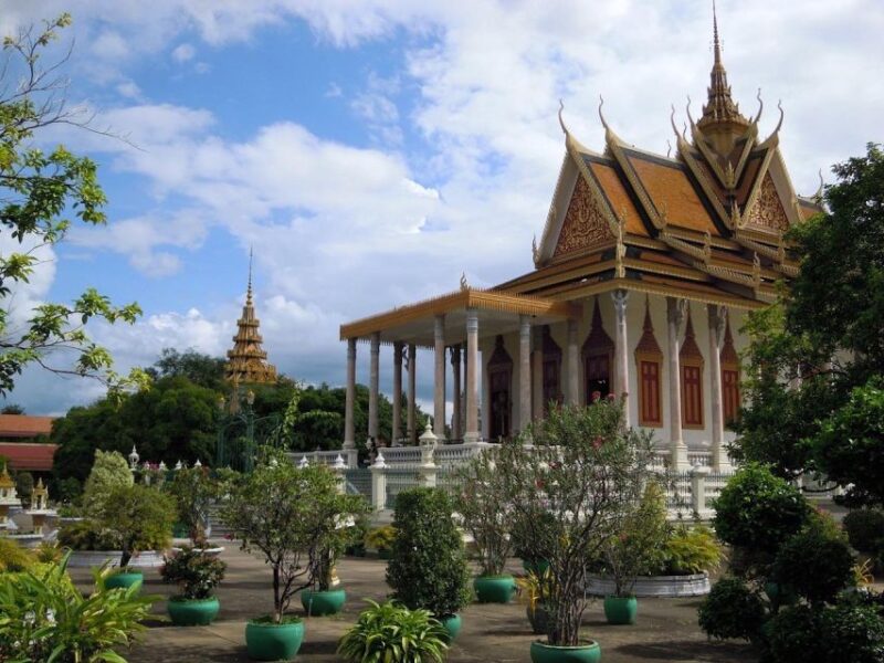Half Day Phnom Penh Tour With Choeung Ek Genocidal - Important Information for Participants