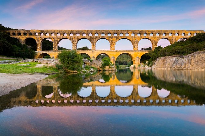 Half Day Pont-Du-Gard, Uzès, Nîmes Tour From Avignon - Itinerary Highlights