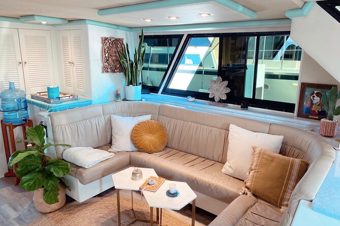Half-Day Private 59ft Island Boat Tour of Santa Monica Bay - Amenities and Features