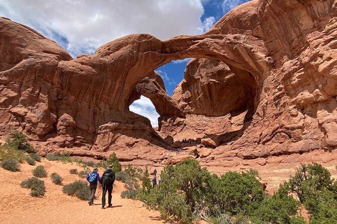Half Day Private Arches National Park Guided Tour - Meeting and Pickup
