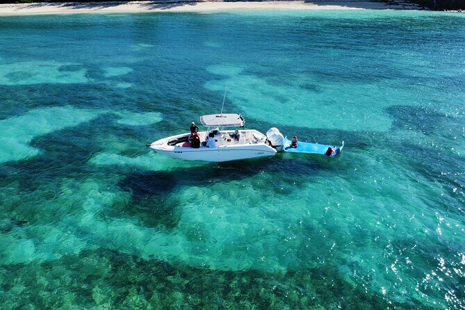 Half-Day Private Boat Experience  Appetizers & Drinks Included - Key Points