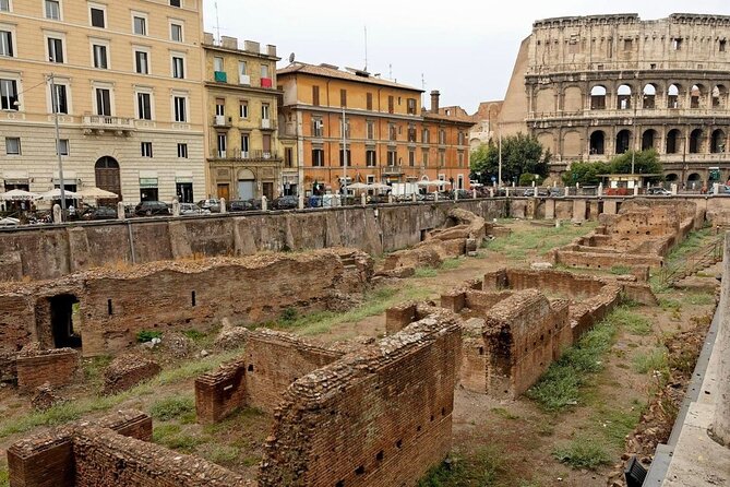 Half-Day Private Guided Tour Wonder Colosseum Arena With Ticket - Glowing Customer Reviews