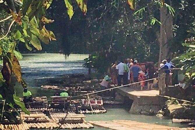 Half-Day Private Martha Brae Rafting Tour from Montego Bay - An Honest Look at the Martha Brae Rafting Experience