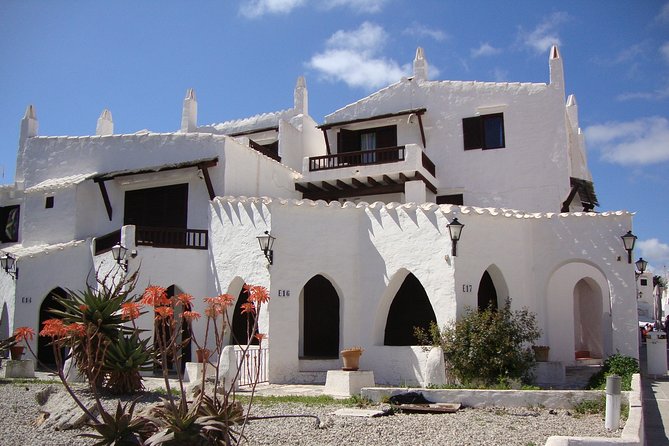 Half-Day Private Menorca Sightseeing Tour - About the Tour Guide