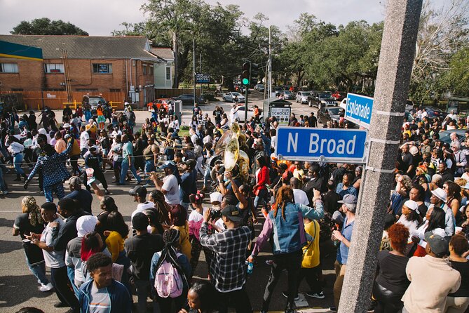 Half-Day Private Nola Culture Second Line Tour and Music Experience - Live Jazz at Kermits Tremes Mother-in-Law Lounge
