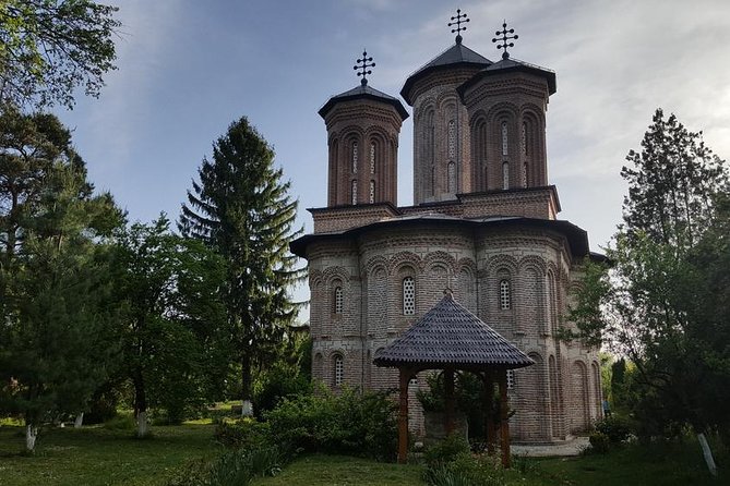 Half-Day Private Sightseeing Tour of Bucharest and Its Surroundings Package - Reviews and Feedback