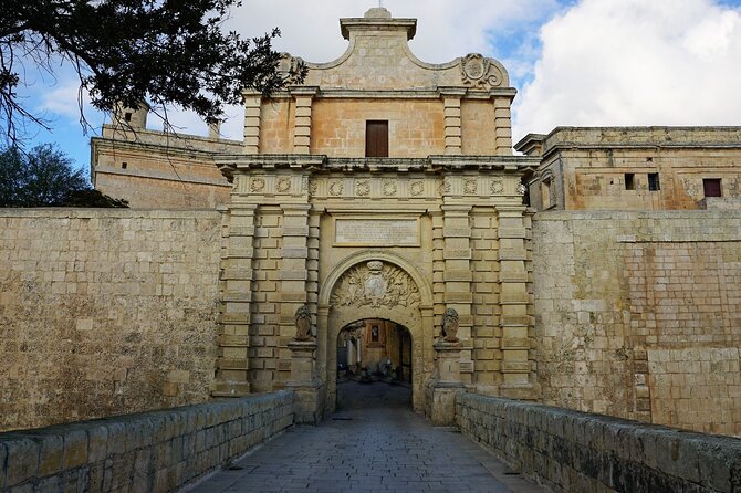 Half Day Private Tour Around the Island in Malta - Communication and Pickup Details